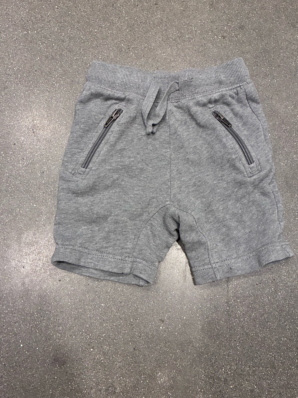 Hanna Andersson‎ Gray French Terry Zip Pocket Shorts Size 2T